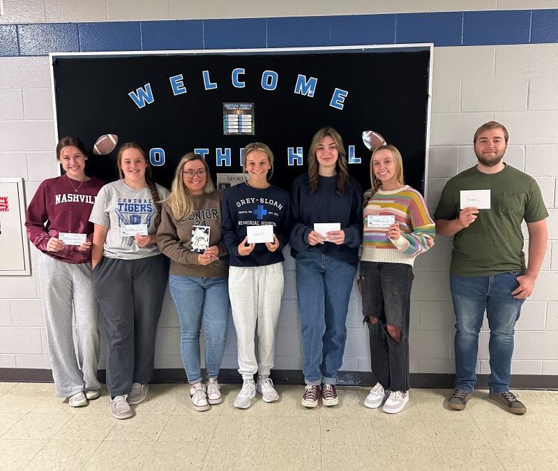 Jewelry-Making Teacher Adds Another Link to Hollow Rock – Bruceton Central Students